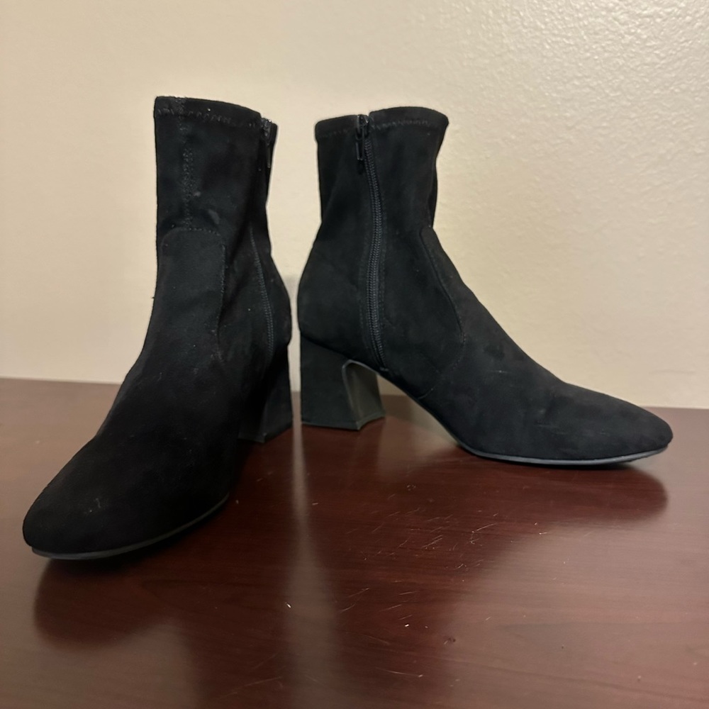 Unisa black faux suede booties